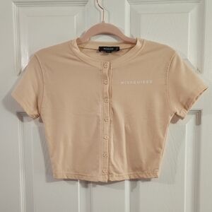 Missguided Peach Button-Front Cropped Tee with Logo Tag